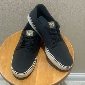 Nike Bratta SB Dark Grey Canvas Shoes 458697-022 Men’s Size 12